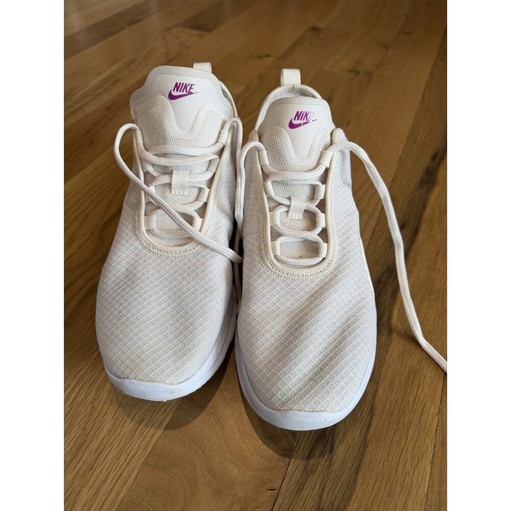 Nike Womens Air Max Motion 2 Running Shoes White AO0352-006 Mesh Lace Up Size 10 - Picture 4 of 10